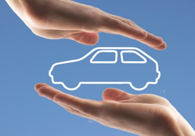 COMMENT  CHOISIR L’ ASSURANCE AUTO LA MIEUX ADAPTÉE A VOS BESOINS