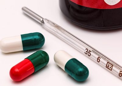 Ibuprofène et kétoprofène Ne pas prendre d’anti-inflammatoires en cas d’infection