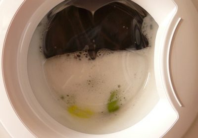 Lessive liquide ou lessive en poudre Le débat fait rage