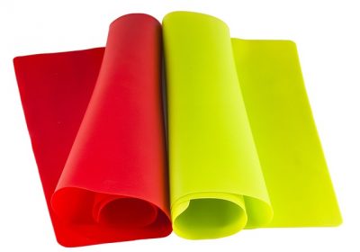 Moules en silicone Gare aux migrations dans les aliments